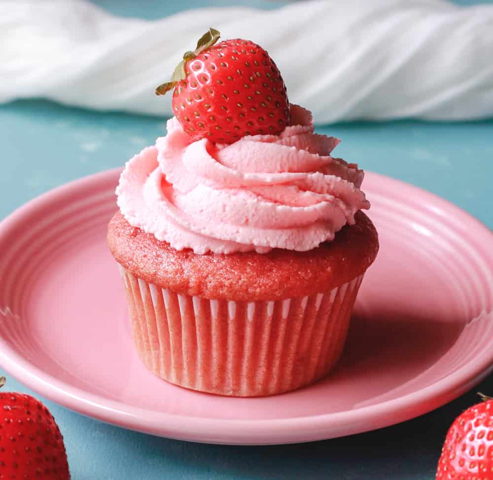 Vegan Strawberry Cupcakes with Strawberry Buttercream | Dessert Done