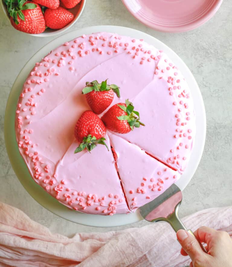 Healthy Strawberry Cake made with oats